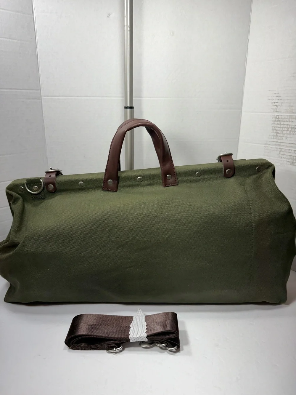 Line of Trade Canvas & Leather Weekender Mason Travel Bag in Olive Green